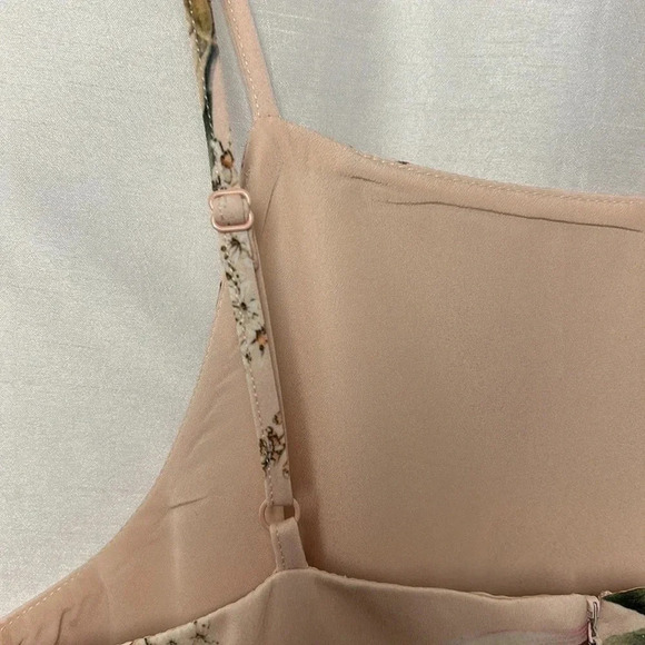 REVOLVE KEEPSAKE THE LABEL romper sz SM . Pink floral,cut out,waist crochet?,zip - Picture 13 of 16